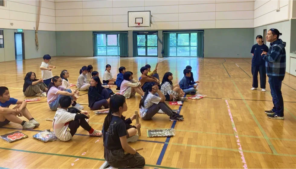 日本から講師を招いた和太鼓演奏