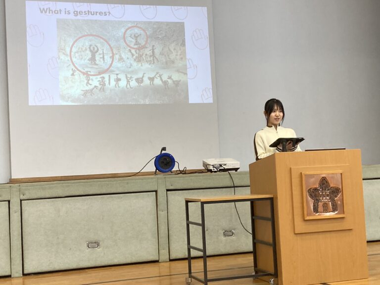 中学部の英語スピーチ大会が行われました